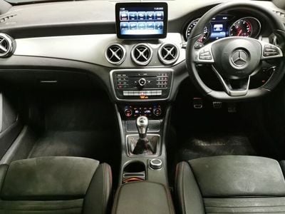Mercedes GLA200