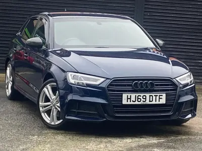 Używany Audi A3 S-Line 184 KM (135 kW) 2019 Niebieski Sedan/Limuzyna