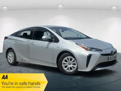 Used Toyota Prius 140 HP (102 kW) 2024 Silver Hatchback