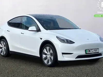 Begagnad Tesla Model Y RWD 219 kW (299 HK) 2023 Vit SUV