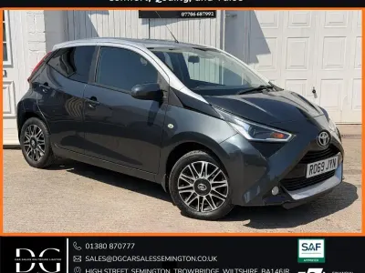Used Toyota Aygo X-clusiv 72 HP (52 kW) 2019 Grey Hatchback