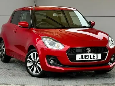 Używany Suzuki Swift SZ5 2019 Czerwony Hatchback