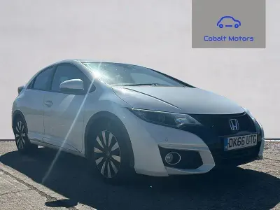 Begagnad Honda Civic SE Plus 142 HK (104 kW) 2016 Vit Halvkombi