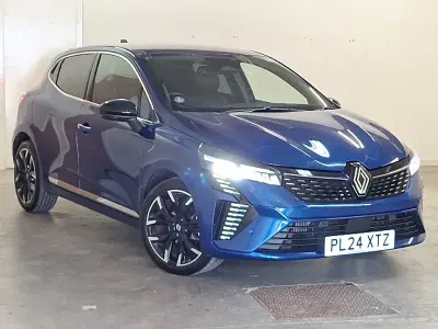 Used Renault Clio Techno 90 HP (66 kW) 2024 Blue Hatchback