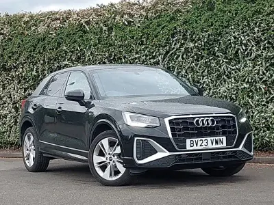 Second-hand Audi Q2 S-Line 150 CP (110 kW) 2023 Negru SUV