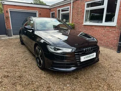 Usado Audi A6 Black Edition 313 HP (230 kW) 2014 Preto Carrinha