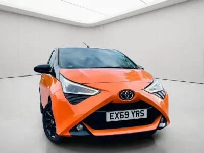 Used Toyota Aygo X-cite 71 HP (52 kW) 2019 Orange Hatchback