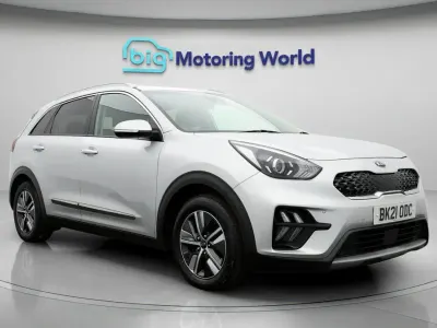 Gebraucht Kia Niro 141 PS (103 kW) 2021 Silber SUV