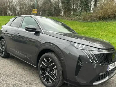 Second-hand Peugeot 3008 GTi 136 CP (100 kW) 2025 Gri SUV