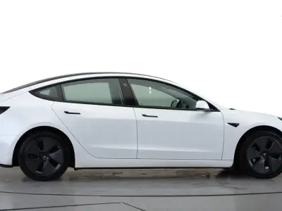 Used Tesla Model 3 Standard Range 208 kW (283 HP) 2021 Sedan
