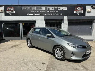 Used Toyota Auris Multidrive S 132 HP (97 kW) 2014 Grey Hatchback