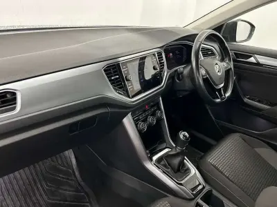 Used VW T-Roc Active 150 HP (110 kW) 2022 Grey SUV