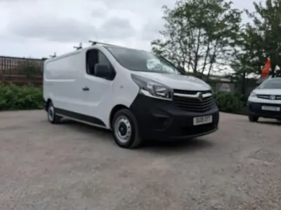 Used Vauxhall Vivaro 120 HP (88 kW) 2019 White MPV