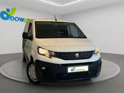 Used Peugeot Partner 131 HP (96 kW) 2020 White MPV
