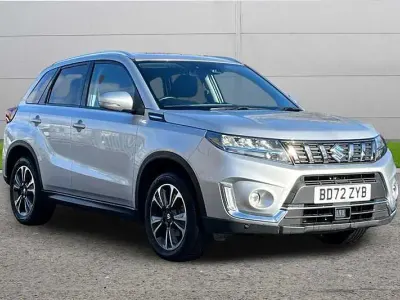 Gebraucht Suzuki Vitara SZ5 116 PS (85 kW) 2022 Silber SUV