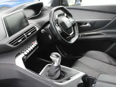 Used Peugeot 3008 Allure 130 HP (95 kW) 2019 Black SUV
