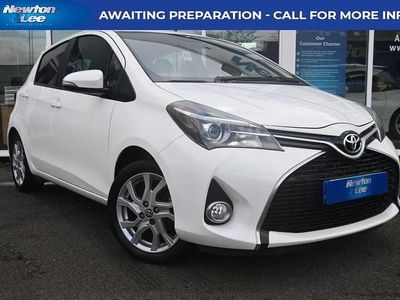 Used Toyota Yaris Design 99 HP (72 kW) 2016 White Hatchback