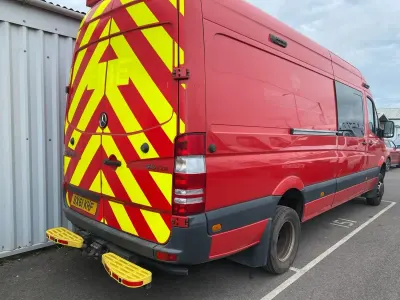 Używany Mercedes Sprinter 163 KM (119 kW) 2011 Czerwony Van