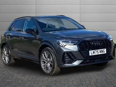 Używany Audi Q3 Black Edition 150 KM (110 kW) 2025 Szary SUV