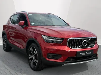 Used Volvo XC40 Inscription 197 HP (144 kW) 2022 Red SUV