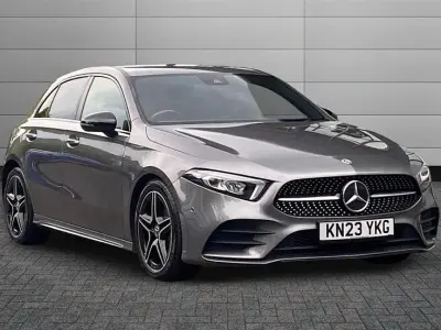 Begagnad Mercedes A180 Executive 116 HK (85 kW) 2023 Grå Halvkombi