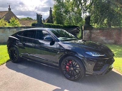 Nero helene black Used 2021 Lamborghini Urus SUV | £163,975 (Fair price)
