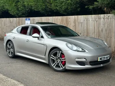 Usado Porsche Panamera 250 HP (183 kW) 2012 Prateado Citadino