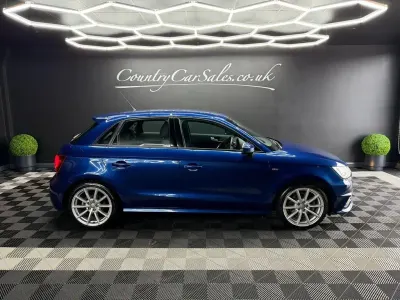 Usado Audi A1 Sportback S-Line 150 CV (110 kW) 2015 Azul Utilitario