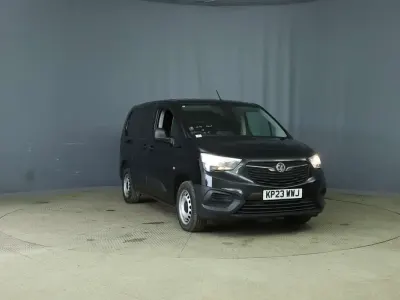 Second-hand Vauxhall Combo S 2023 Negru Monovolum