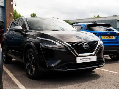 Used Nissan Qashqai N-Connecta 138 HP (101 kW) 2022 Black SUV