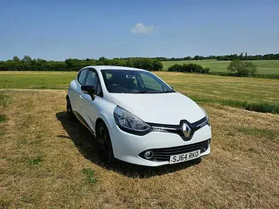 Used Renault Clio Dynamique 75 HP (55 kW) 2014 White Hatchback