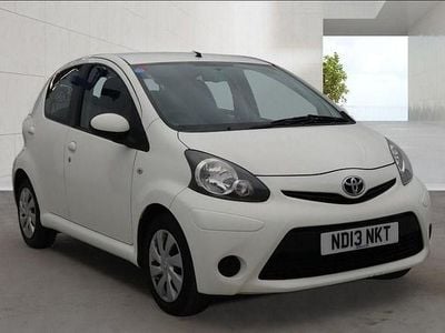 Used Toyota Aygo 68 HP (50 kW) 2013 White Hatchback