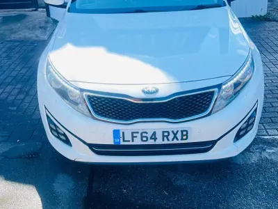 Second-hand Kia Optima 136 CP (100 kW) 2014 Alb Berlinǎ