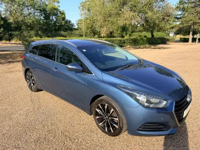 Used Hyundai i40 SE 141 HP (103 kW) 2015 Blue Estate