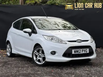 Used Ford Fiesta Zetec 2012 White Hatchback