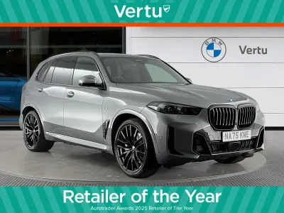 Usado BMW X5 M Sport 489 HP (359 kW) 2025 Cinzento SUV