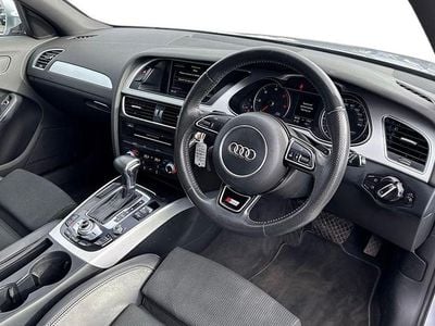 Begagnad Audi A4 S-Line 150 HK (110 kW) 2015 Silver Kombi