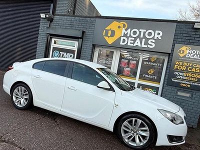 White Used 2014 Vauxhall Insignia SRi Hatchback | £3,995 (Fair price)