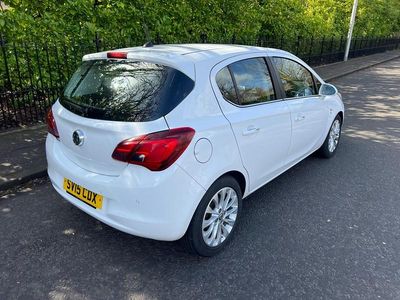 Used Vauxhall Corsa 90 HP (66 kW) 2015 White Hatchback