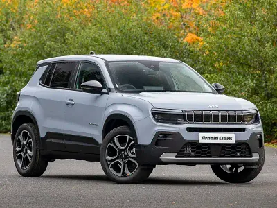 Ny Jeep Avenger Summit 100 HK (73 kW) 2026 Grå SUV