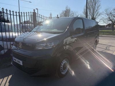 Nouă Vauxhall Vivaro 2026 Gri Monovolum