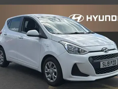 Used Hyundai i10 SE 67 HP (49 kW) 2019 White Hatchback