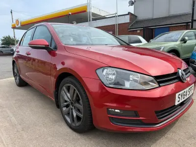 Used VW Golf VII Match 2014 Red Hatchback