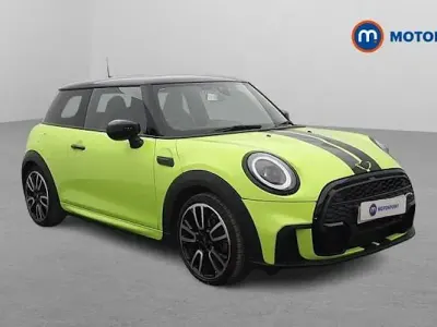 Używany Mini Cooper Hatch 136 KM (100 kW) 2023 Hatchback