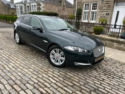 Używany Jaguar XF Sportbrake Luxury 163 KM (119 kW) 2014 Zielony Kombi
