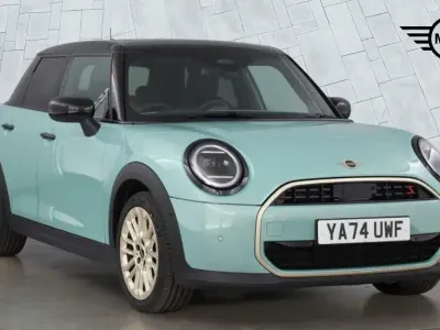 Używany Mini Cooper S Hatch 201 KM (147 kW) 2025 Zielony Hatchback