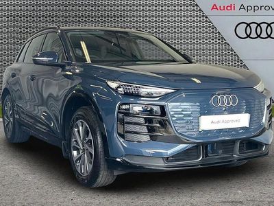 Begagnad Audi Q6 e-tron Sport 280 kW (382 HK) 2025 Blå SUV