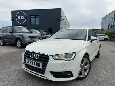 Used Audi A3 Sportback Sport 105 HP (77 kW) 2013 White Hatchback