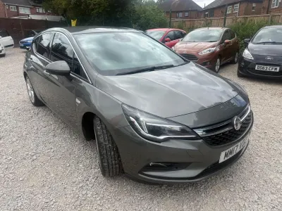 Used Vauxhall Astra SRi 150 HP (110 kW) 2017 Grey Hatchback