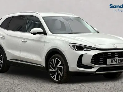 Używany MG ZS Trophy 196 KM (144 kW) 2024 Biały SUV